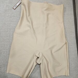 SKIMS Sand High-Waist Seamless Shaping Shorts